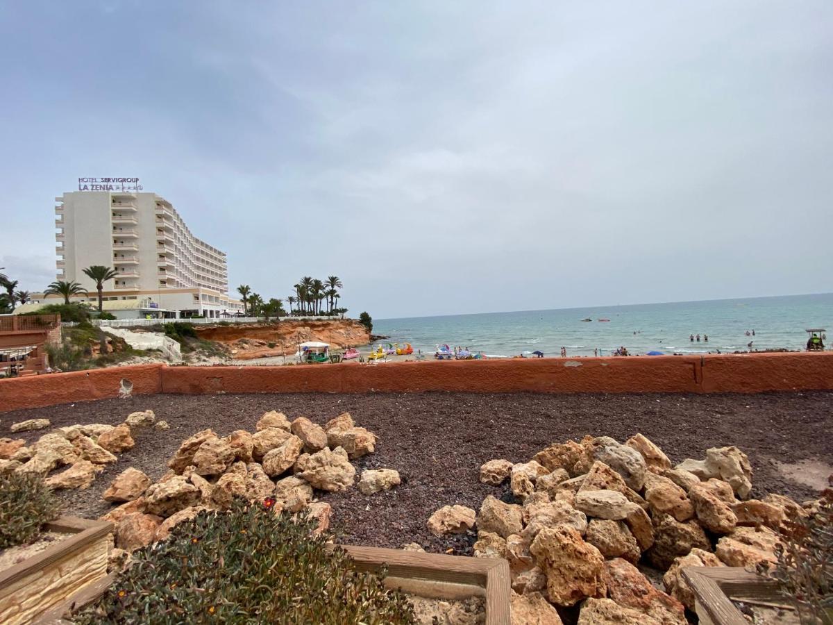 Orihuela Costa 2-Bedroom 1-Bath Renovated Vacation Rental On La Zenia Beach المظهر الخارجي الصورة